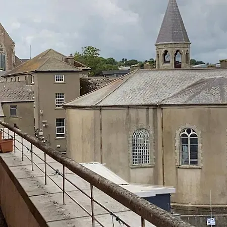 Vera's Penthouse Apartment Wexford